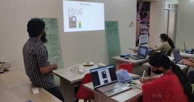 Deep Dive with IoT for Female Students