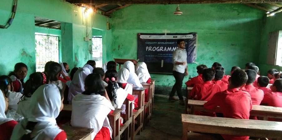 Programming and Science sessions were conducted at Shaheed Kamel Model High School, Tala, Satkhira