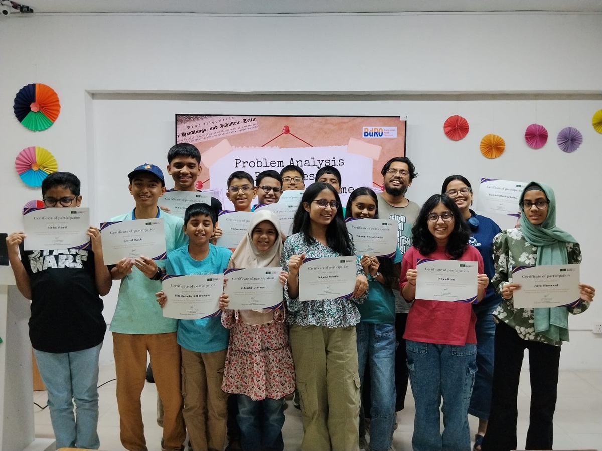 Problem Analysis and Robot Design Workshop Successfully Conducted