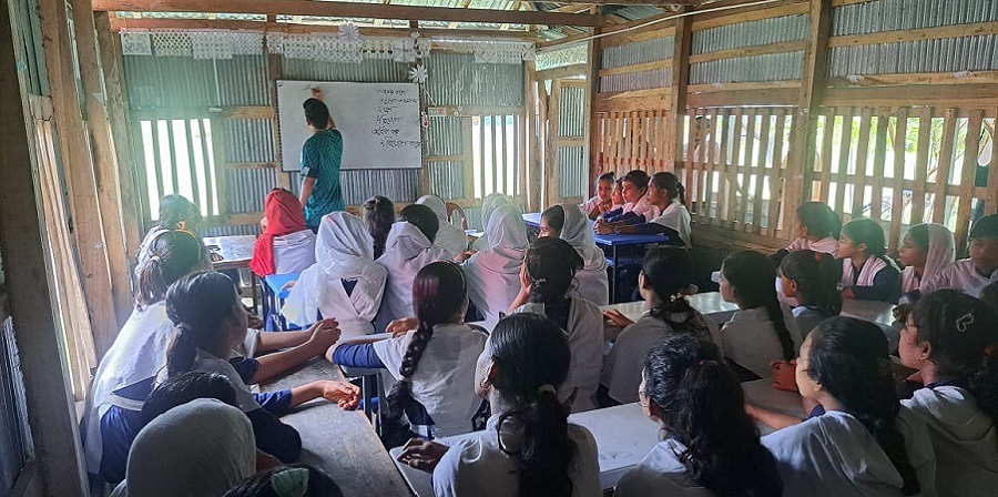 Mathematics and Science sessions were conducted at Shiria Begum Secondary Girls' School, Mongla, Bagerhat