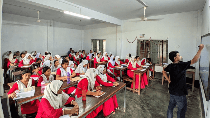 Mathematics sessions were conducted at Naihati Secondary Girls School, Rupsha, Khulna Mathematics sessions were conducted at Naihati Secondary Girls School, Rupsha, Khulna
