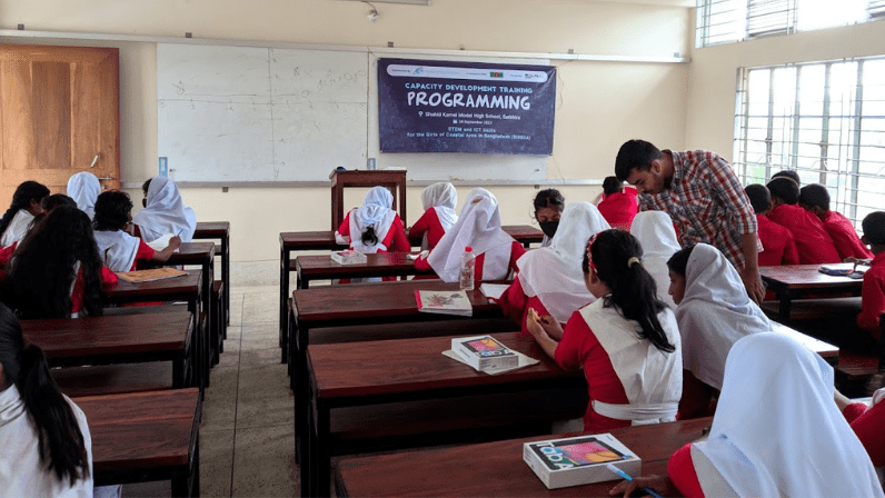Mathematics and Programming sessions were conducted at Shaheed Kamel Model High School, Tala, Satkhira Mathematics and Programming sessions were conducted at Shaheed Kamel Model High School, Tala, Satkhira