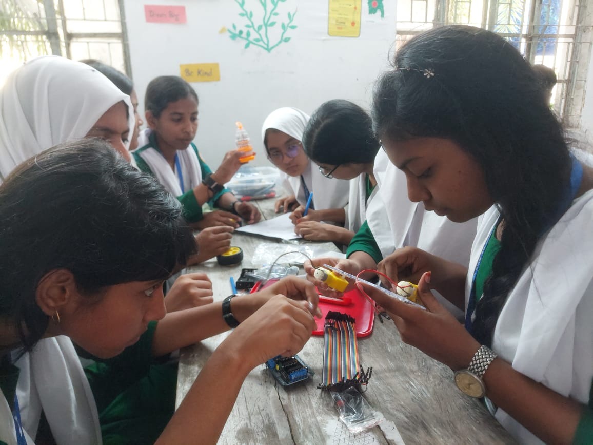 Robotics and Science session took place at Shahid Ali Ahammad Govt Girls High School in Tala, Satkhira Robotics and Science session took place at Shahid Ali Ahammad Govt Girls High School in Tala, Satkhira