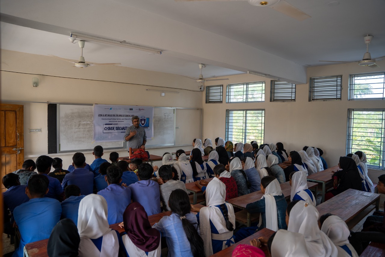 Empowering Students in Digital Safety: A Session of Cybersecurity